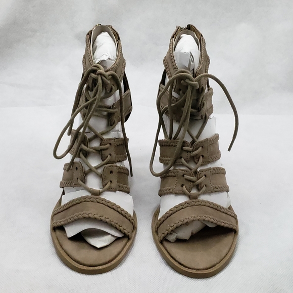 NWOB Report Roana Size 8.5 Lace Up Sandals Taupe - Picture 2 of 8